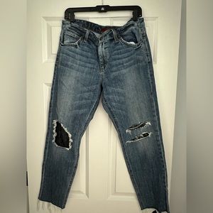 Joes jeans, Billy slim boyfriend style. Size 31. Condition is like new.